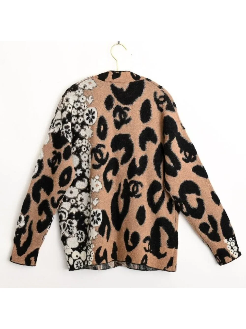 Chanel Top Cardigan Beige